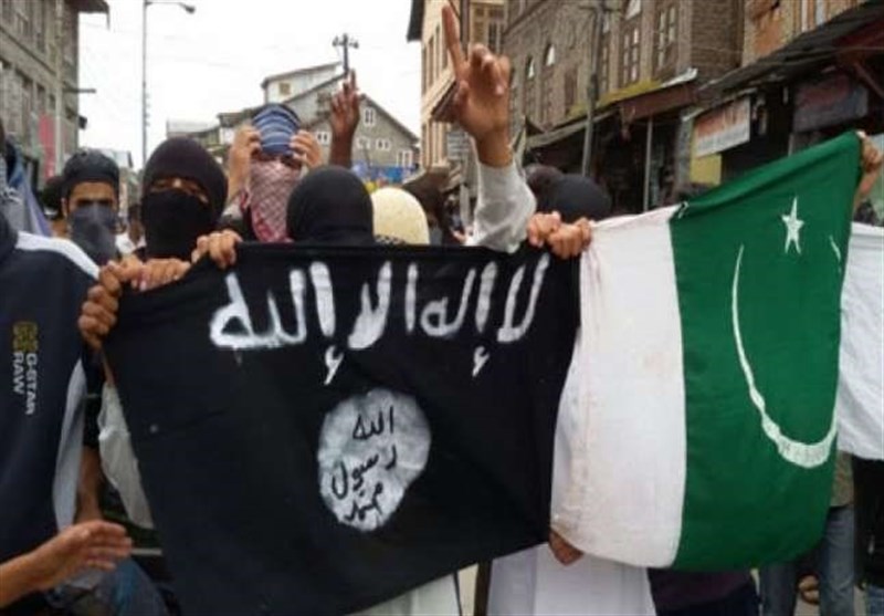 روزنامه جاپانی: پاکستان در سرکوب داعش به طالبان کمک می‌کند!