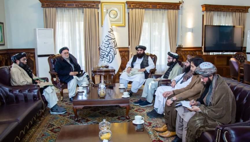 مقام‌های طالبان با نماینده اشرف غنی در مورد صلح دیدار کردند