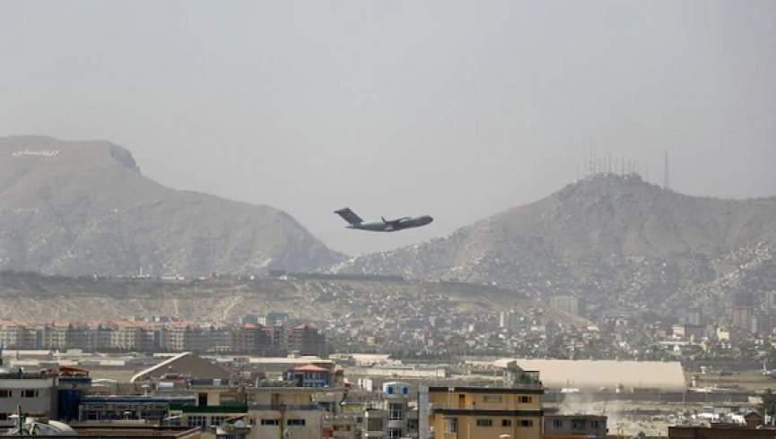 طالبان از سفر ده‌ها زن از میدان هوایی کابل جلوگیری کرده اند