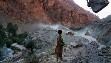استخراج یک معدن ذغال سنگ در هرات از سوی طالبان به قرارداد داده شد