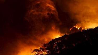 آتش سوزی گسترده در ویکتوریای استرالیا و تخلیه 30 هزار نفر از مردم منطقه