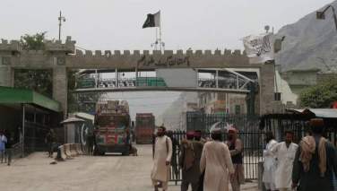 پاکستان گذرگاه تورخم را به روی بیماران افغانستان مسدود کرد