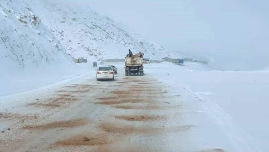 گروه طالبان شاهراه سالنگ‌ها را تا چهار جدی به‌روی وسایط بزرگ بستند