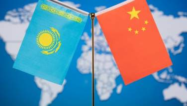 چین و قزاقستان در زمینه نفت و گاز توافقنامه همکاری امضا کردند